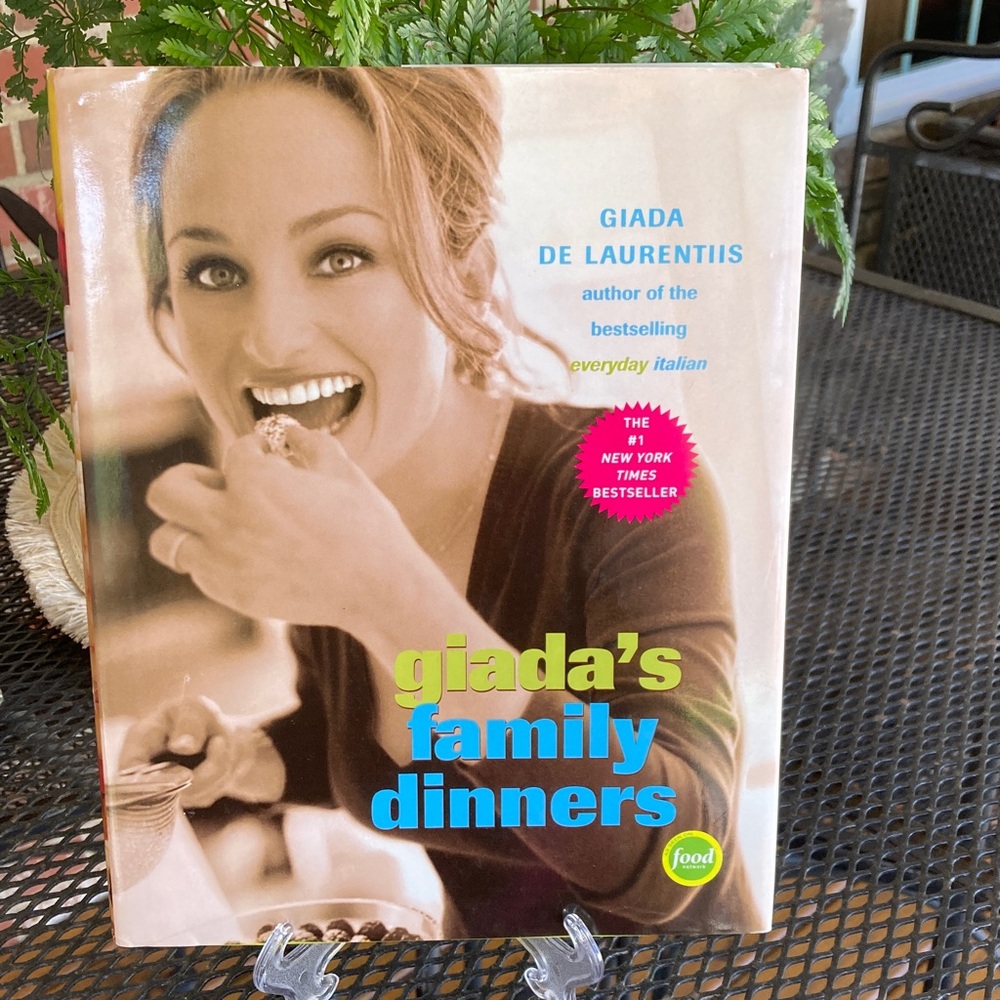 Giada De Laurentis Giadas Family Dinners hard copy 2006